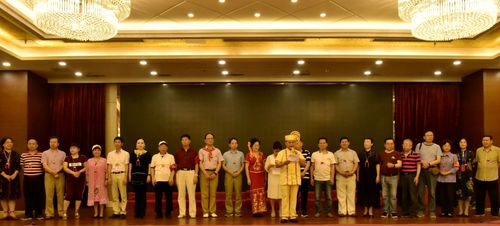 重庆市知青公会艺术团和西双版纳艺术团文化交流活动